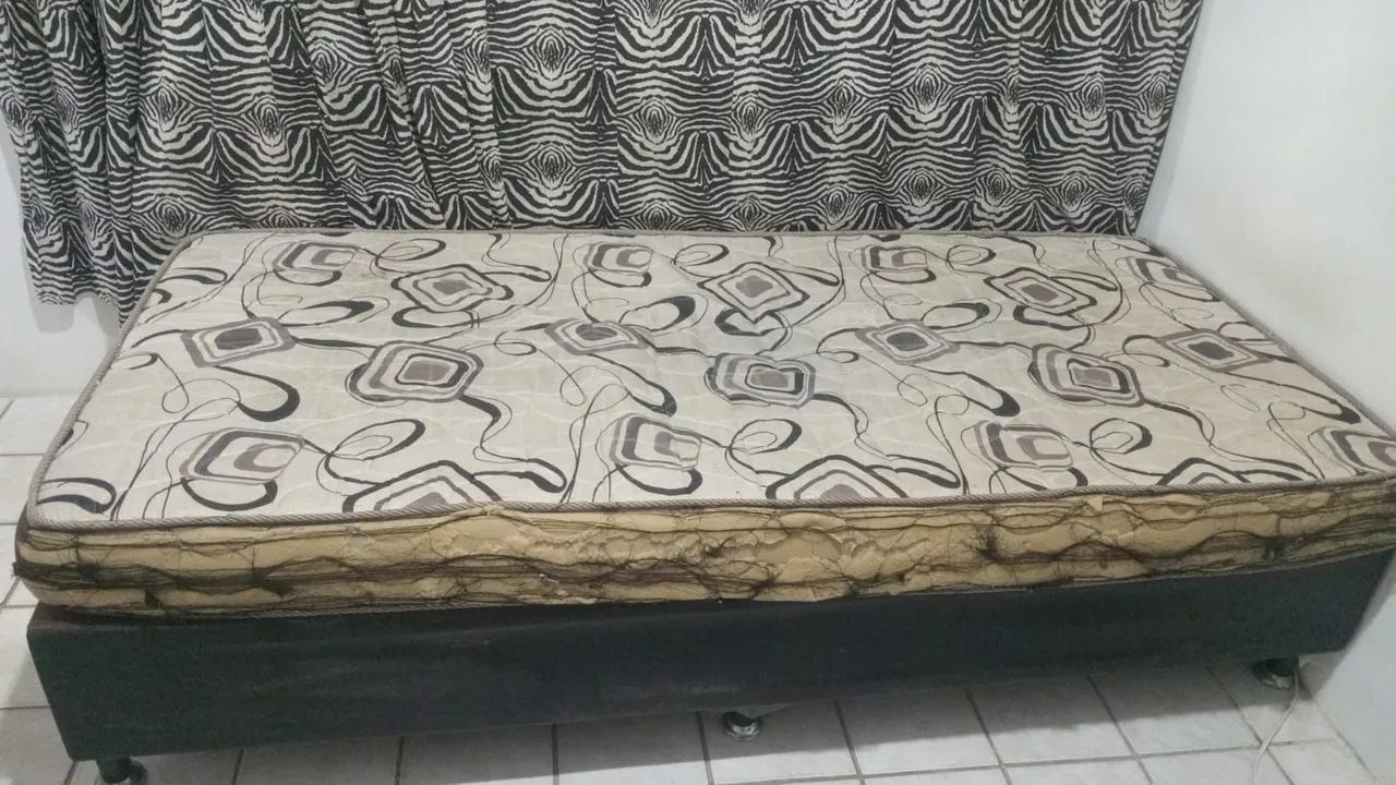 Cama Box Casal com Colchão - Pronta para Uso!