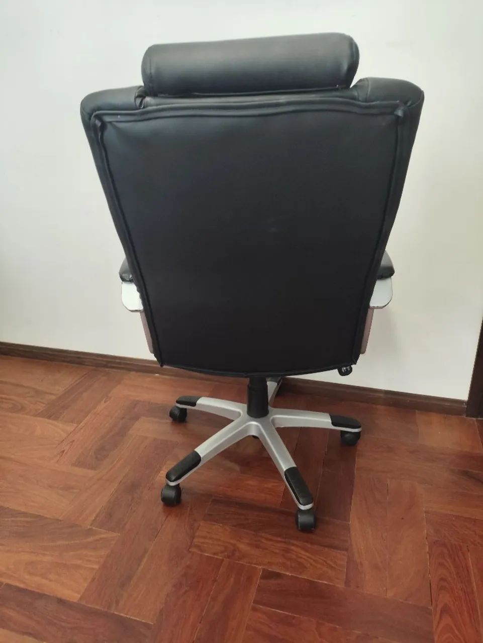 Cadeira executiva  - Foto 3