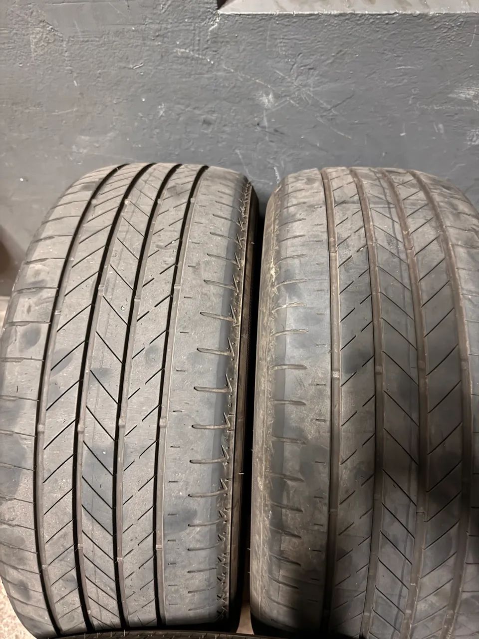 3 Pneus Firestone Alenza 225 50 r18 seminovo 0,70cm ou 7mm