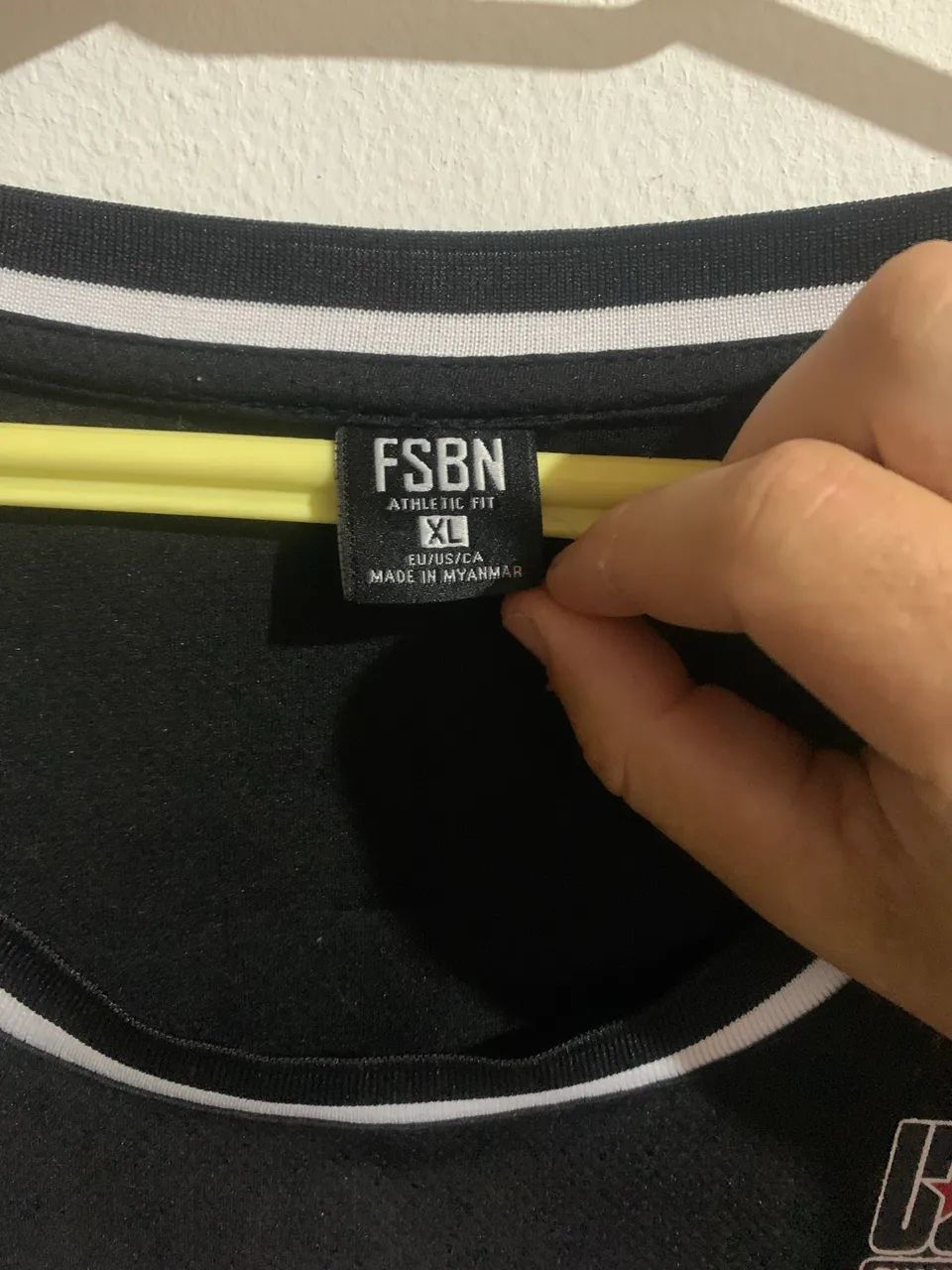 regata de basquete preta da marca FSBN - Foto 5