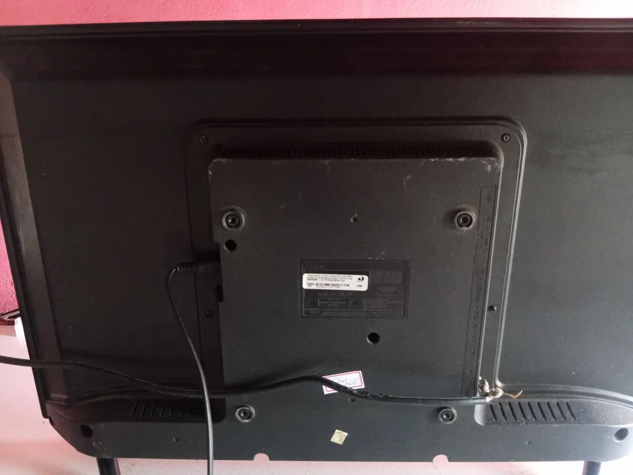 TV PHILCO SMART ROKU 32 POLEGADAS - Foto 2