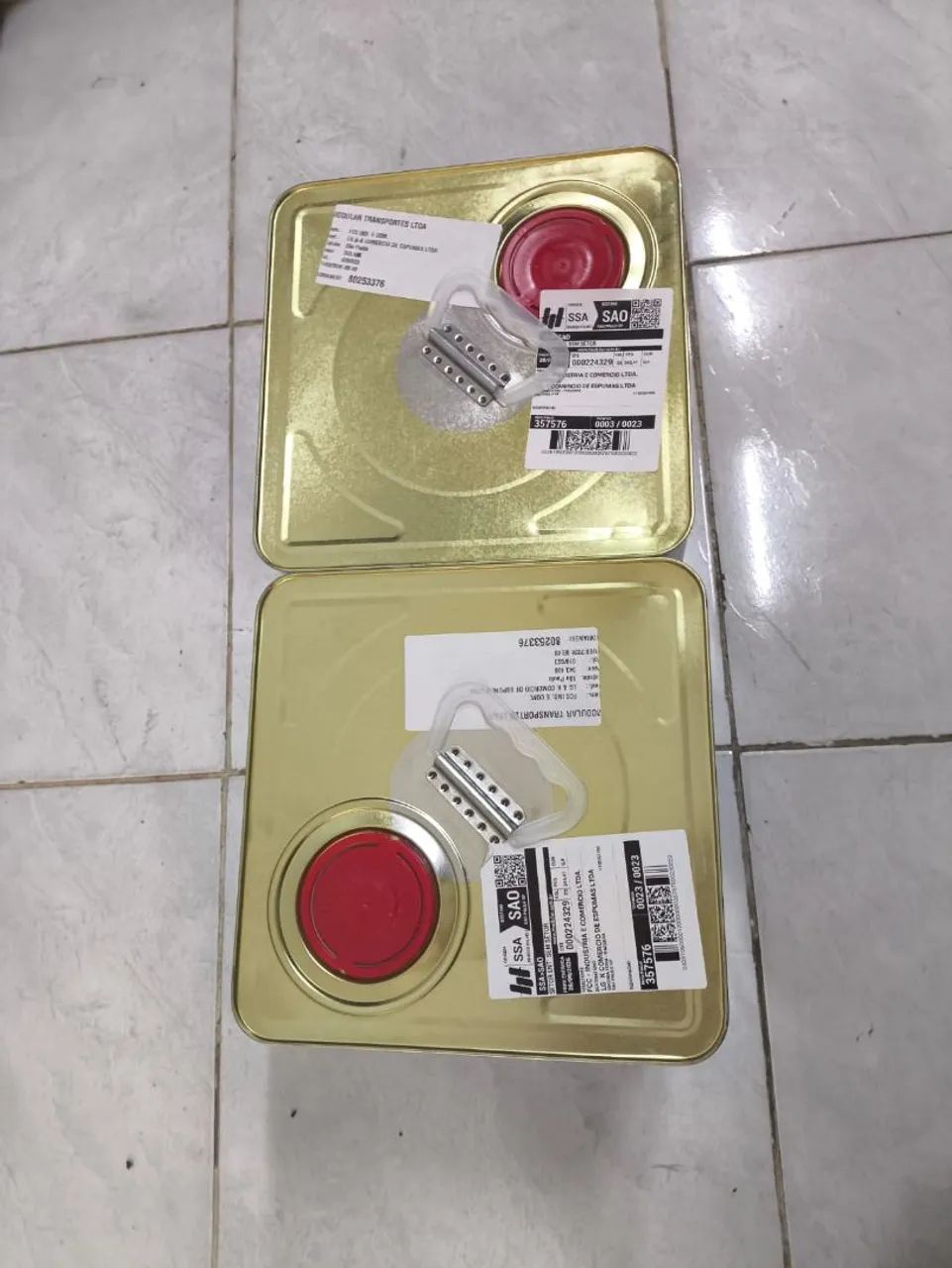 Latão de Cola Adesiva de contato - 14 Kg. Cola de contato para sapateiros, manutenção, etc - Foto 5