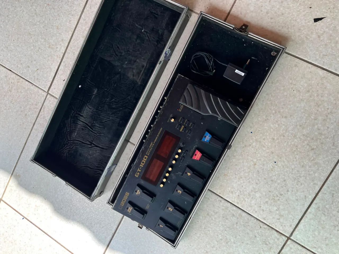 Pedaleira Boss GT-100 com Case  - Foto 3
