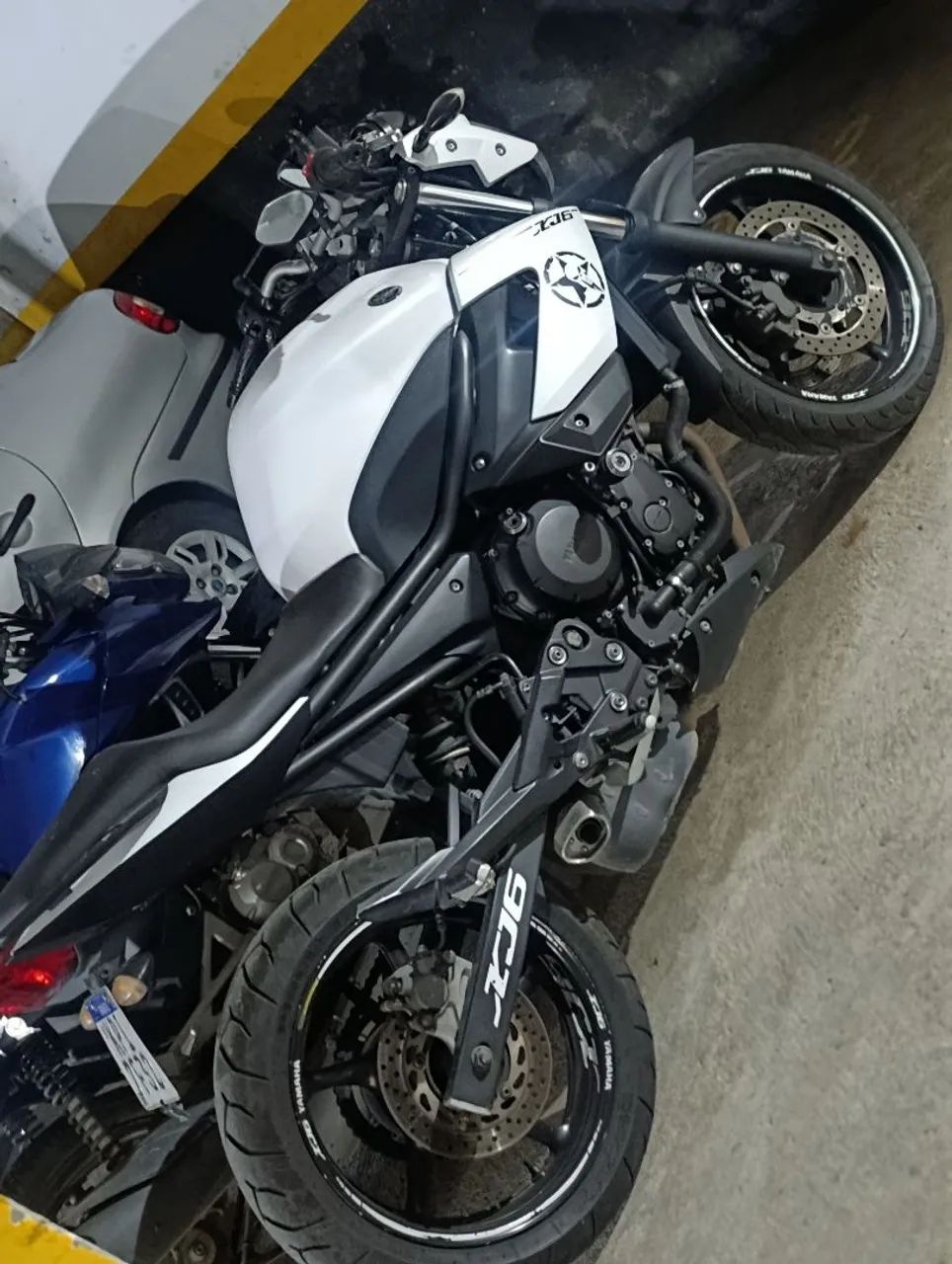XJ6N 2013  - Foto 4
