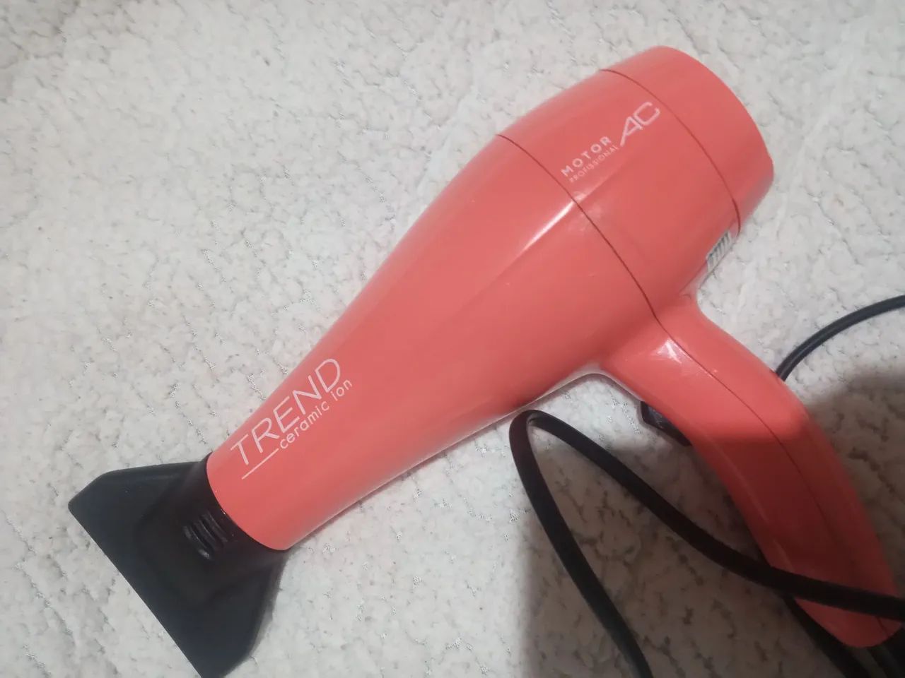 Secador de cabelo da marca Gama profissional funcionando perfeitamente - Foto 4