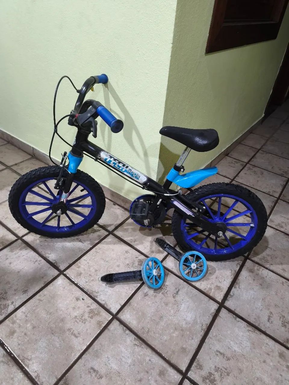 Bicicleta infantil aro 16 - Foto 2