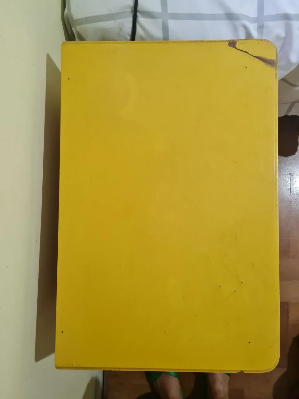 Mesa de cabeceira amarela usada - retirar no local - Foto 2
