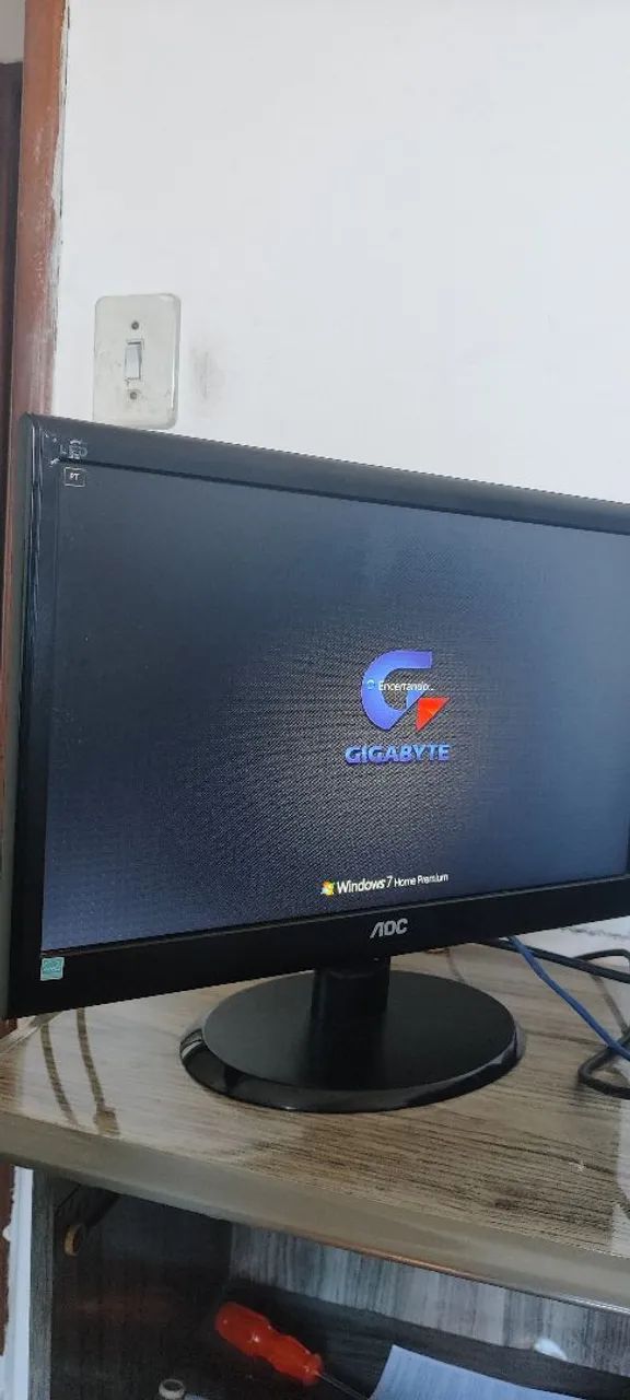 Monitor LED AOC 18.5" Polegadas - Modelo E950swn (Perfeito Estado)