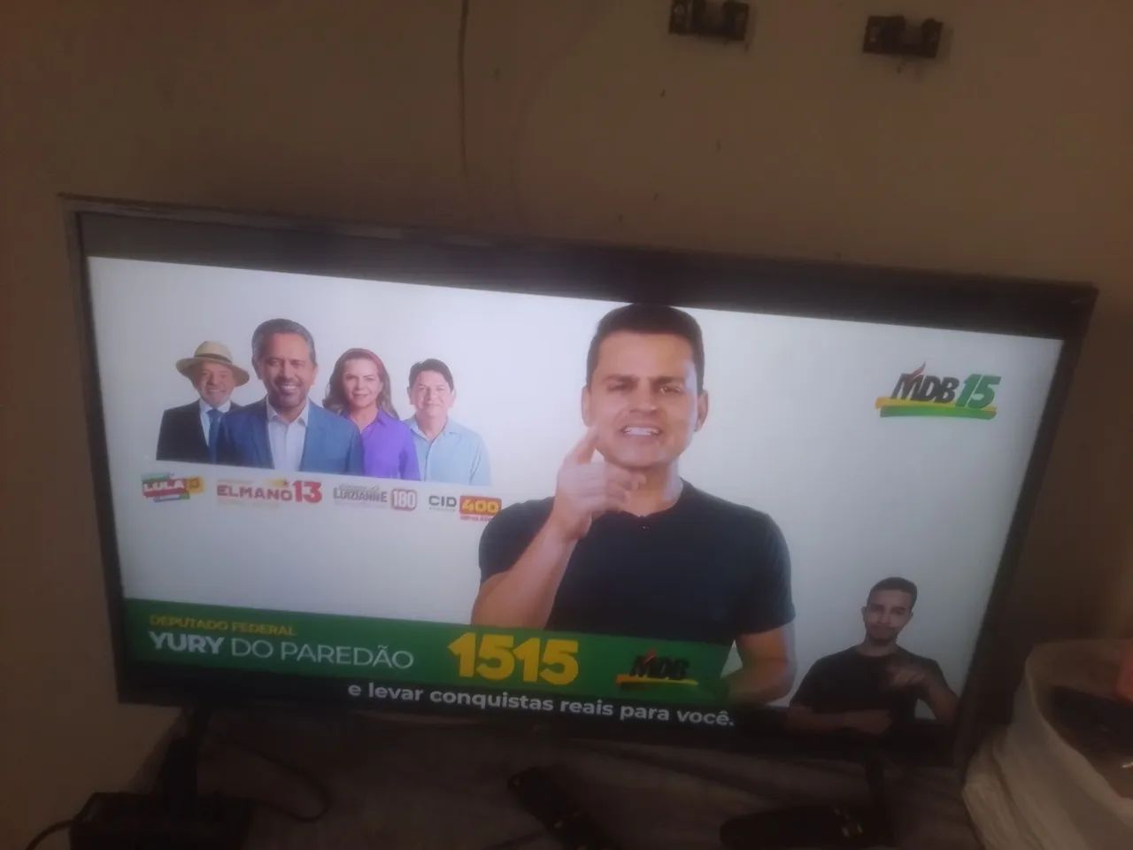 TV smartphone 43 polegadas semi-nova vender logo - Foto 5