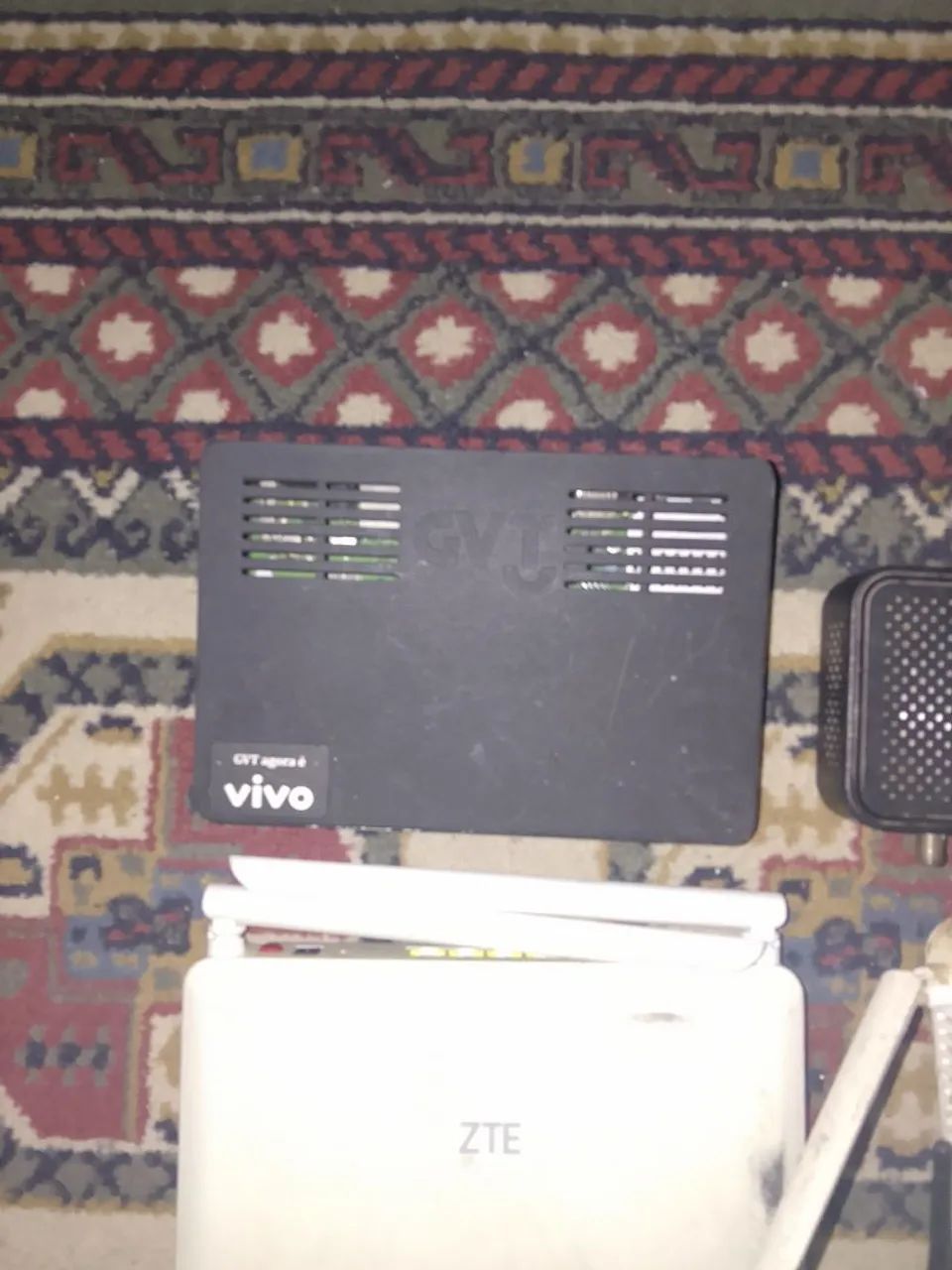 Roteadores e aparelho da sky  - Foto 2