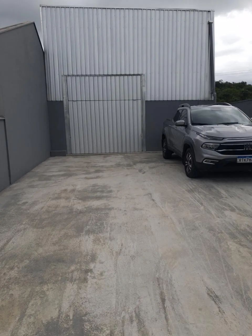 INDISPONÍVEL Alugo GALPÃO 70m2 com pé direito 6 metros  - Foto 2