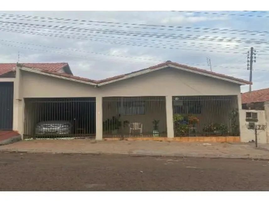 Casa em Leilão - Centro - Santa Helena de Goiás - GO