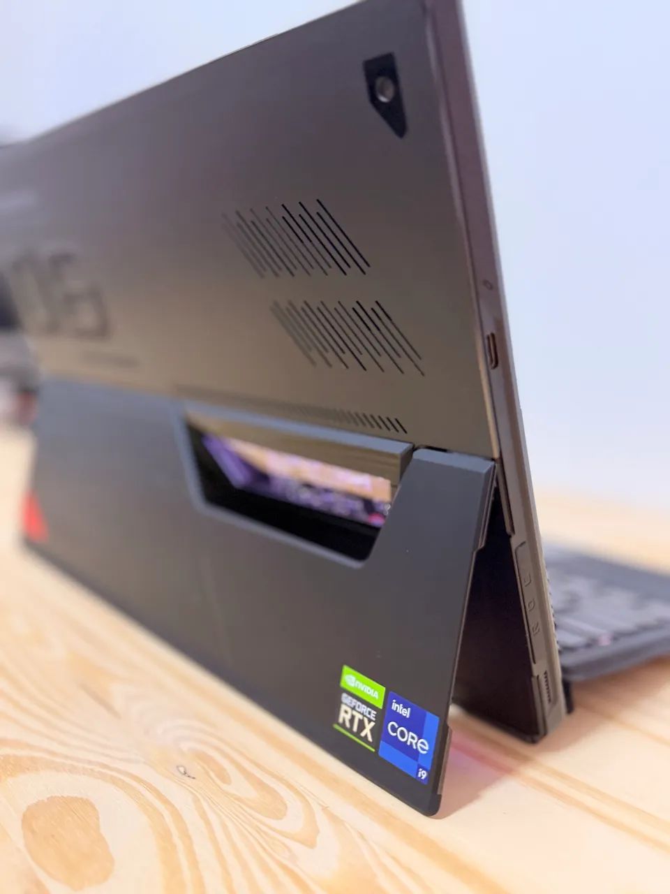 Asus Rog Flow Z13 - Intel Core i9 12900H / RTX 3050ti / 16GB DDR5