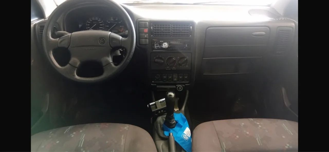 POLO CLASSIC 1.8 ANO 1999 COM 200.000 KM RARIDADE - Foto 2
