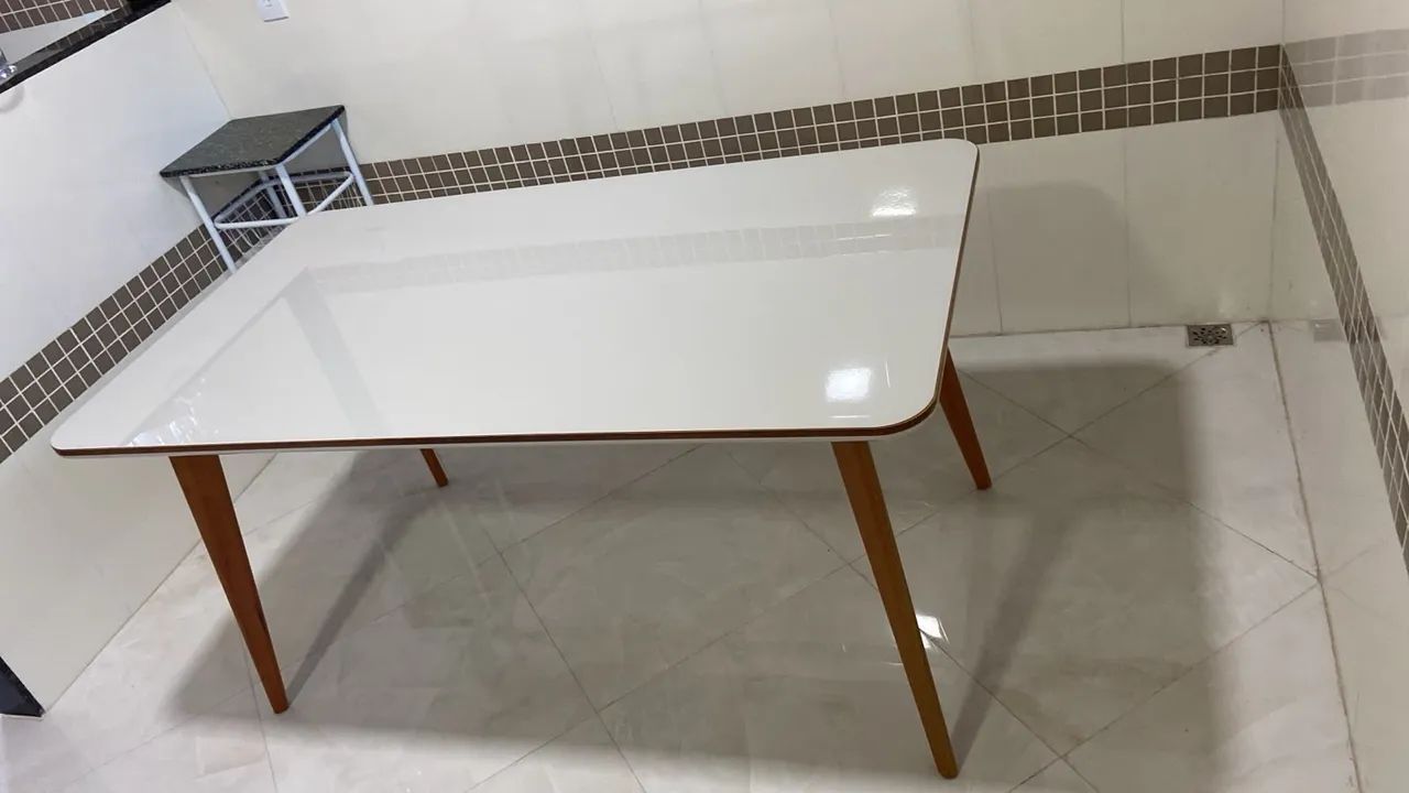 Mesa de Jantar novíssima