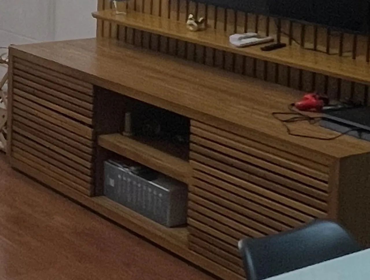 Vendo Rack de Madeira
