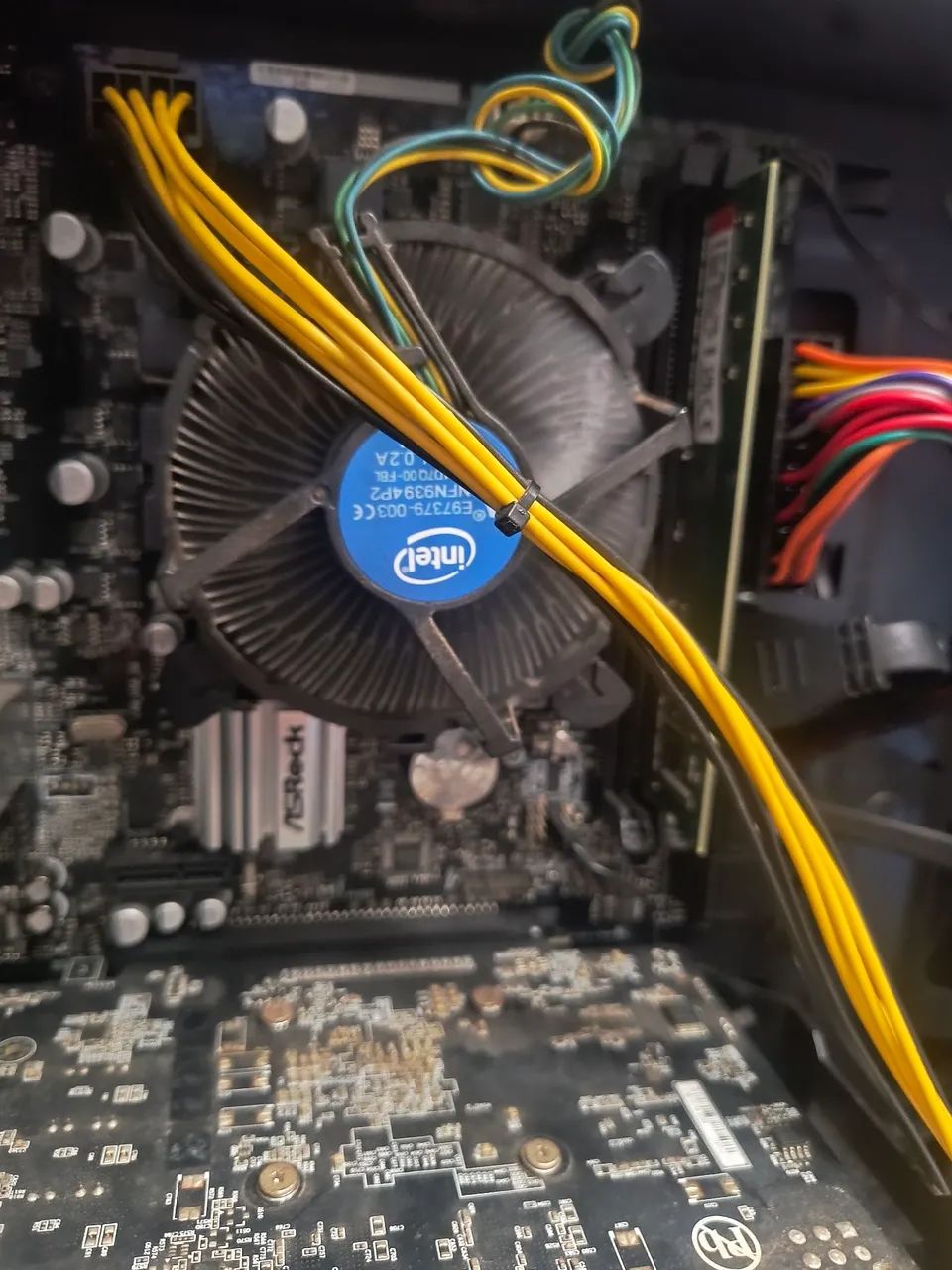 Kit Placa-Mãe ASRock H310CM-HG4 + Processador Intel Core i3 9100F (LGA 1151)