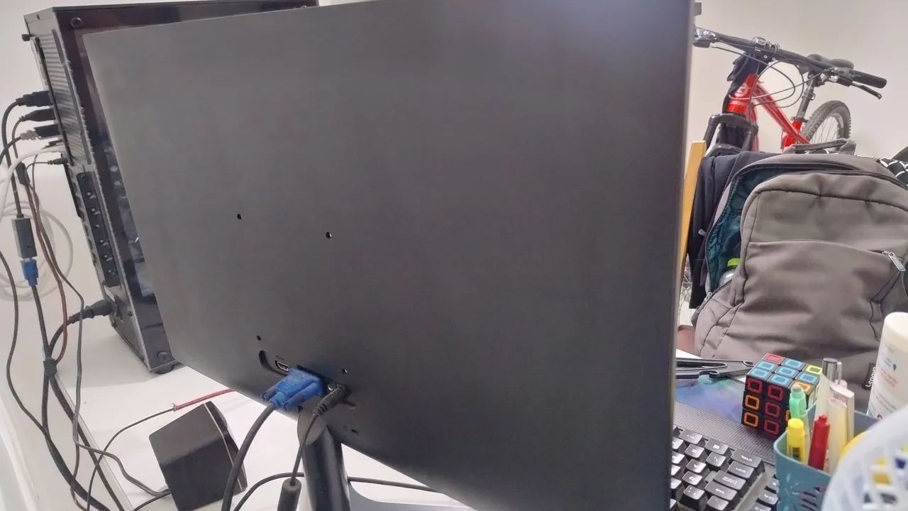 Monitor AOC 23,8 - Foto 4