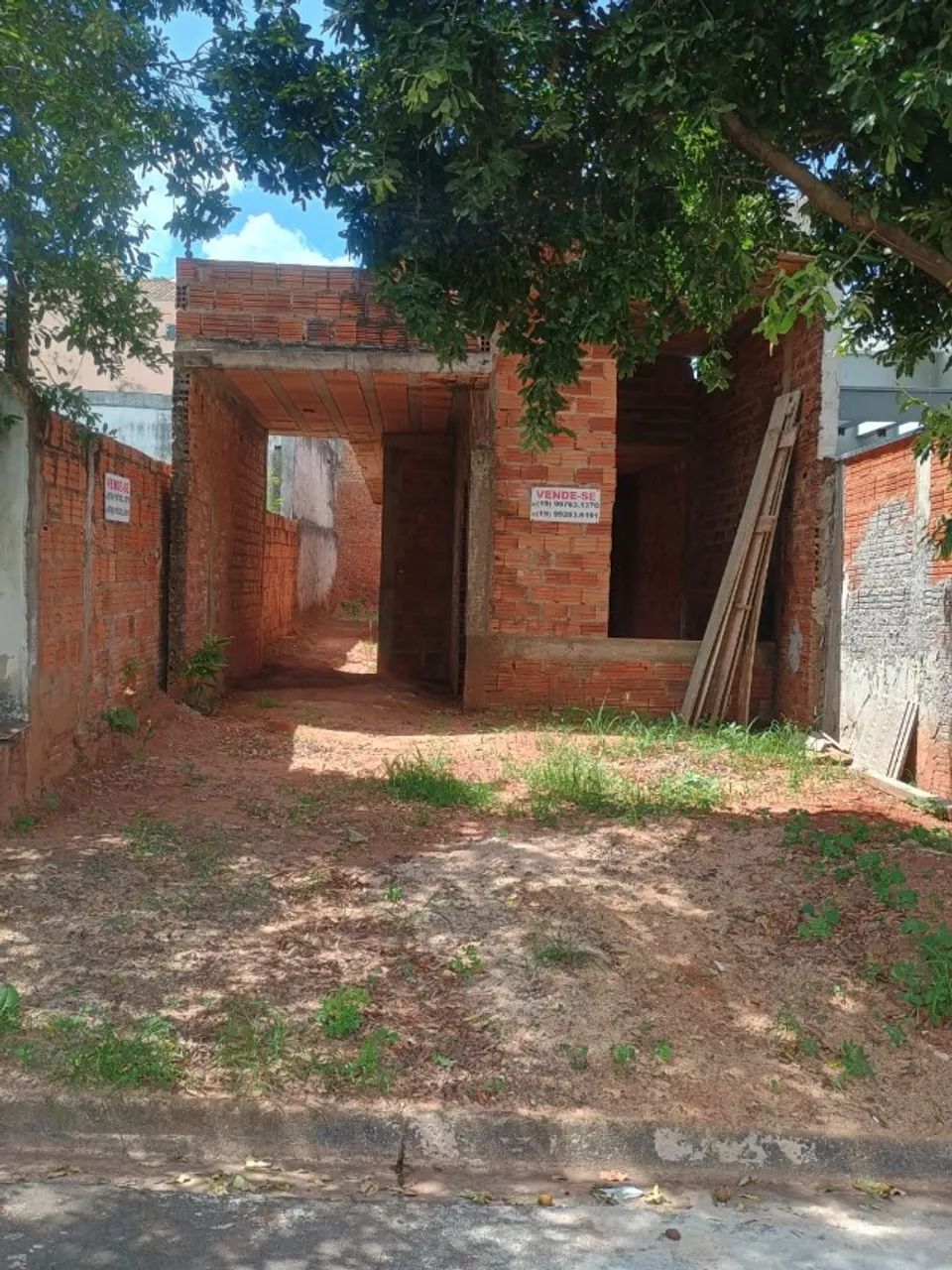Casa em Construção - Terreno + Construção