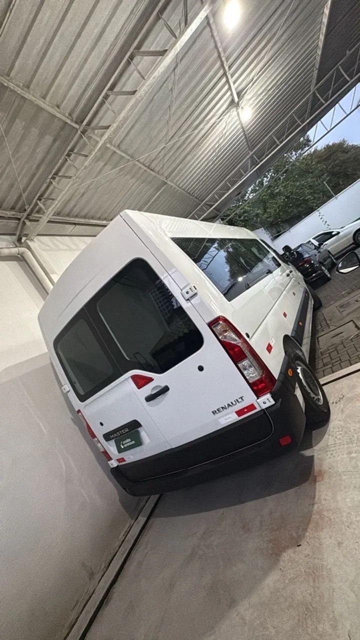 Renault Master 2.3 DCI Executive Longo 16L Dies 2025 - Foto 3