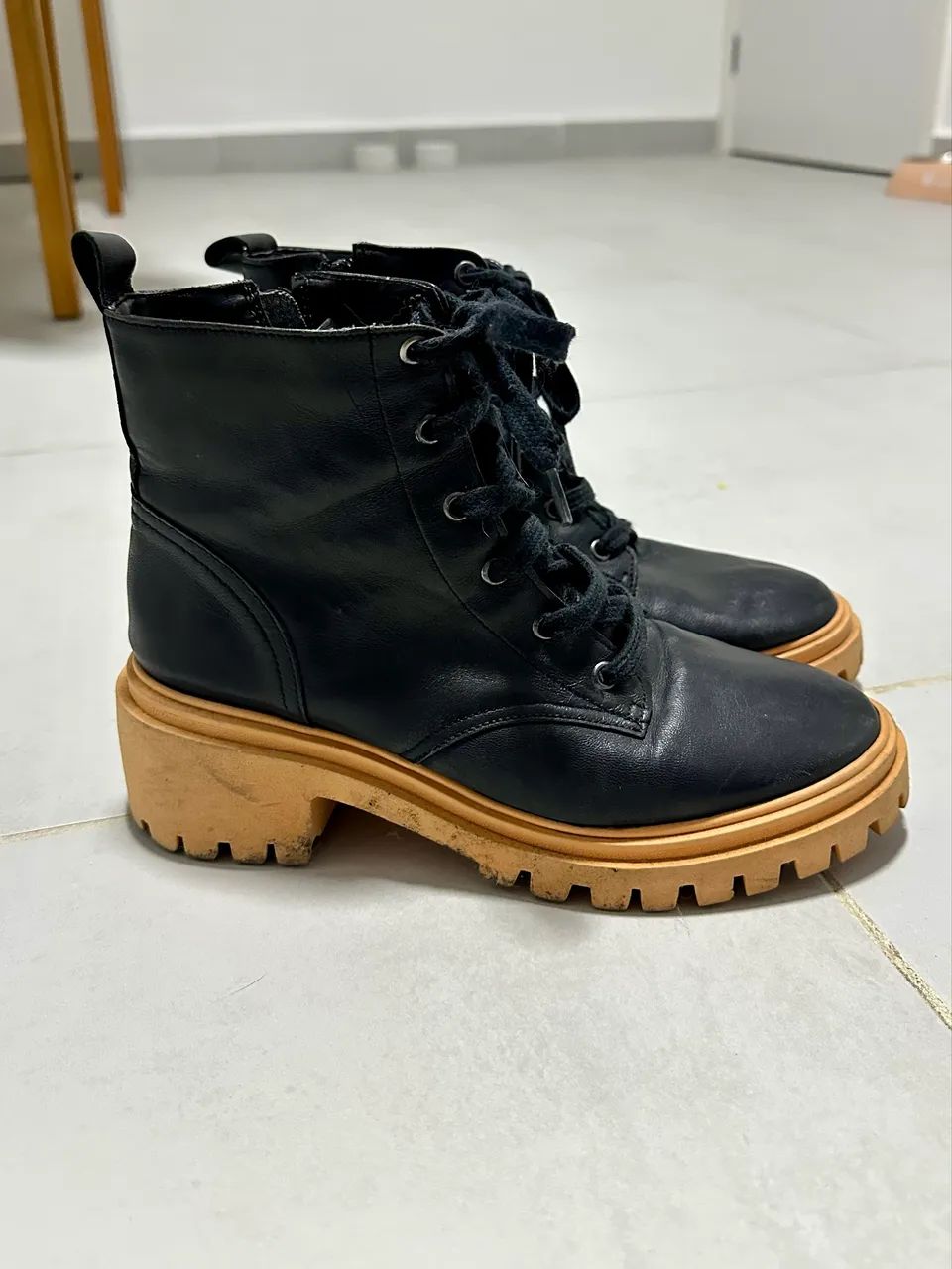 Coturno Preto Chunky com Solado Tratorado - Foto 2