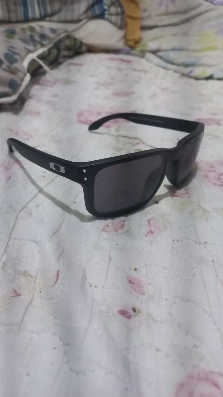 Vendo 2 óculos oakley original 