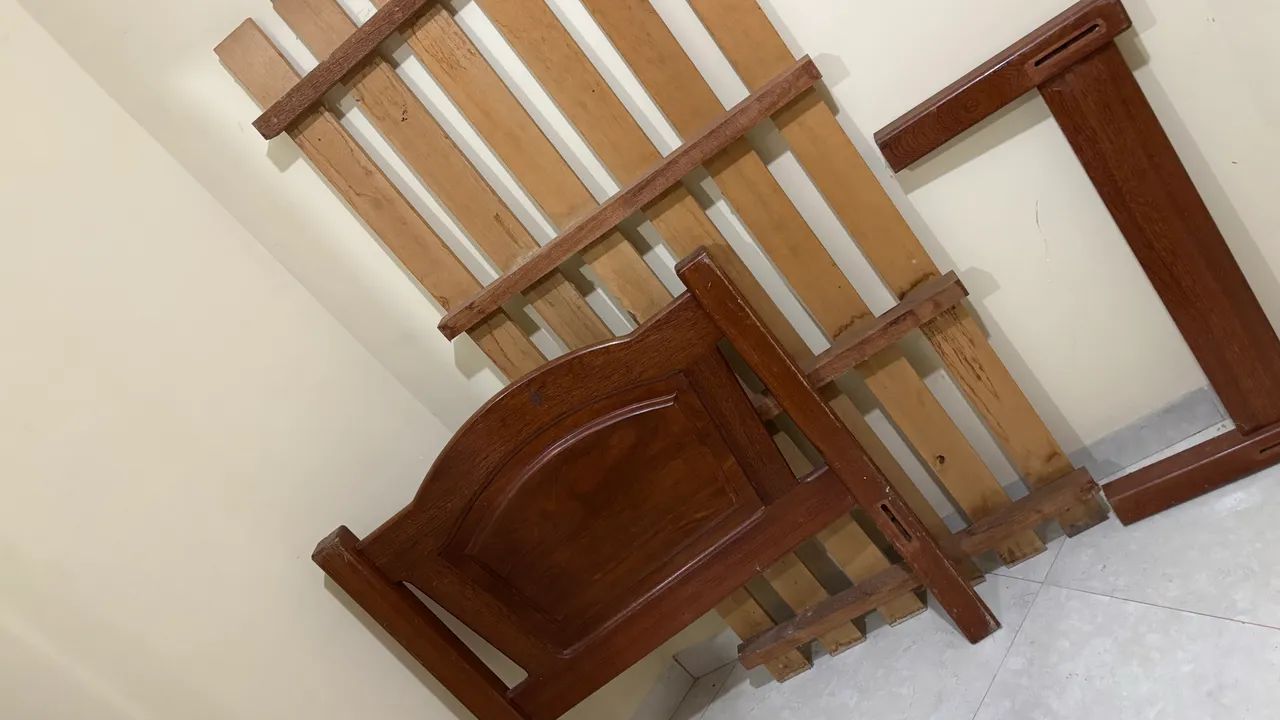 Cama de solteiro/madeira  - Foto 2