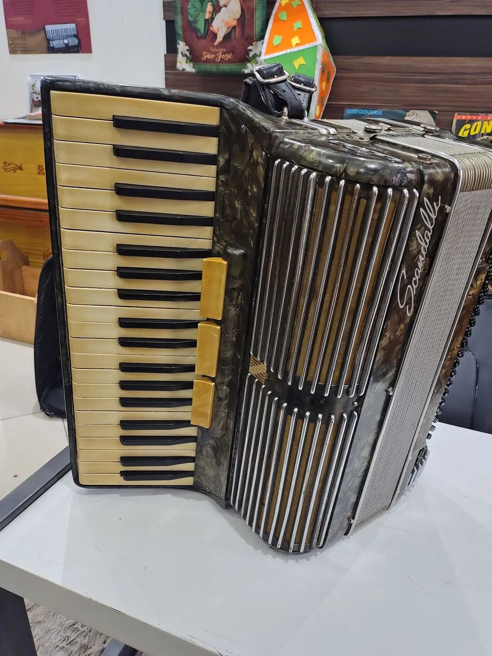 Acordeon Scandalli vintage ano 1940 - Foto 2