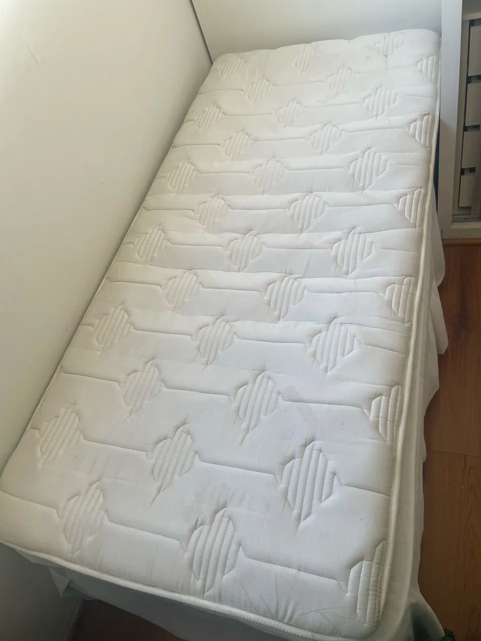 Cama box solteiro com auxiliar vai saia e pulou top de brinde  - Foto 3