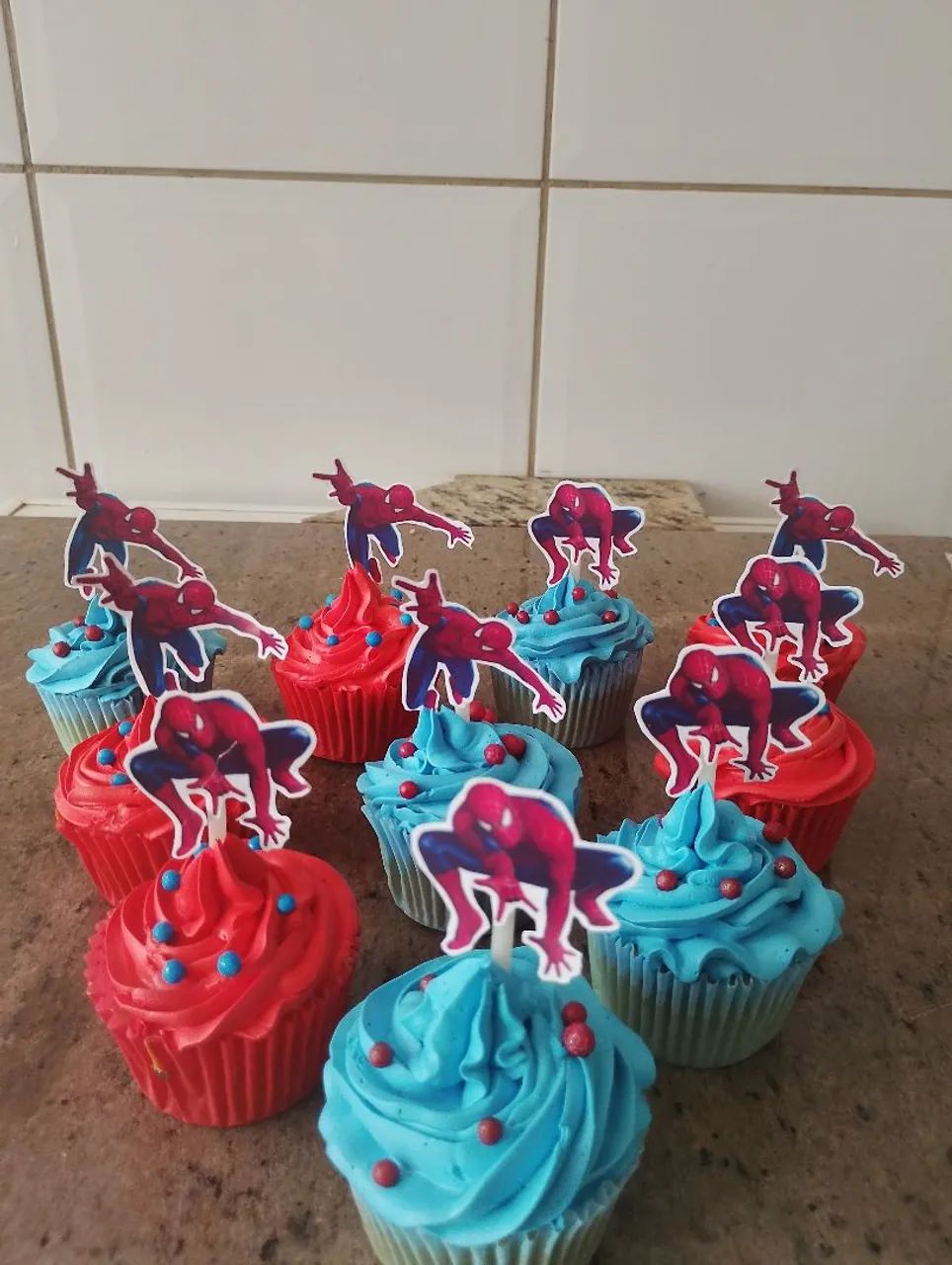 Bolo de aniversário, docinhos, salgadinhos e cupcakes  - Foto 5