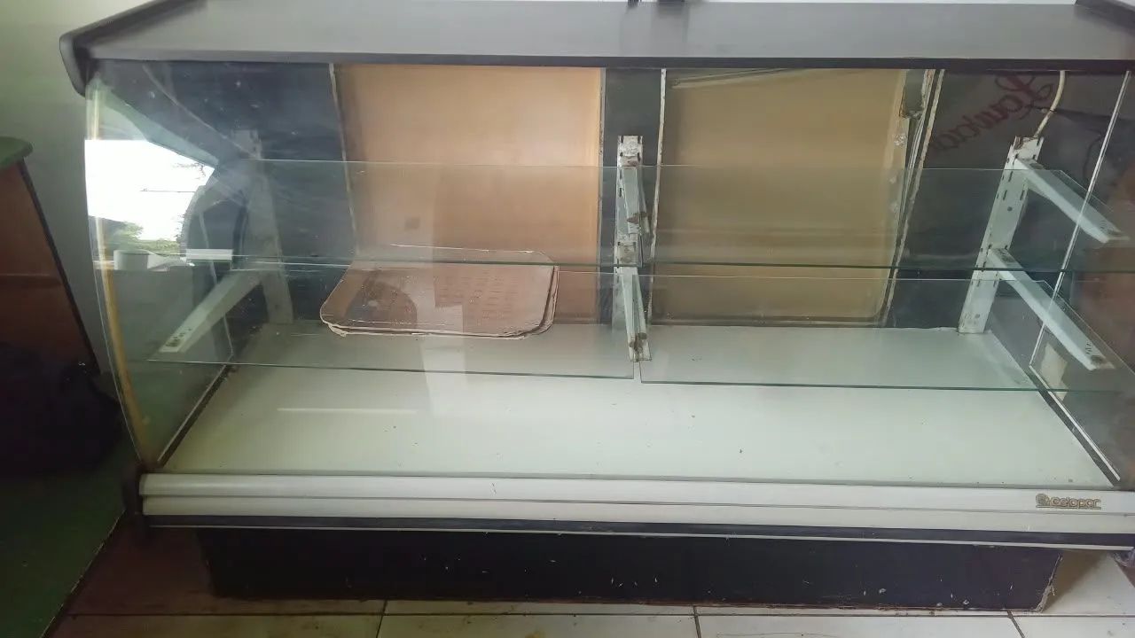 Vendo esse balcão para pães e bolos - Foto 2