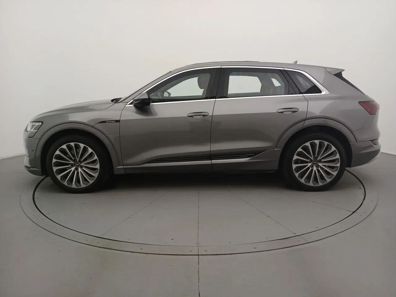 Audi E-Tron Performace Aut. (elétrico) 2022 - Foto 2