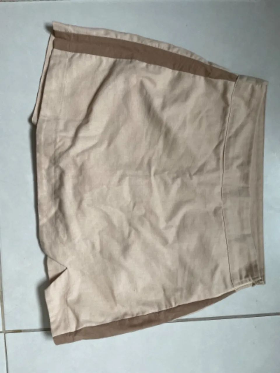 Shorts saia bege  - Foto 2