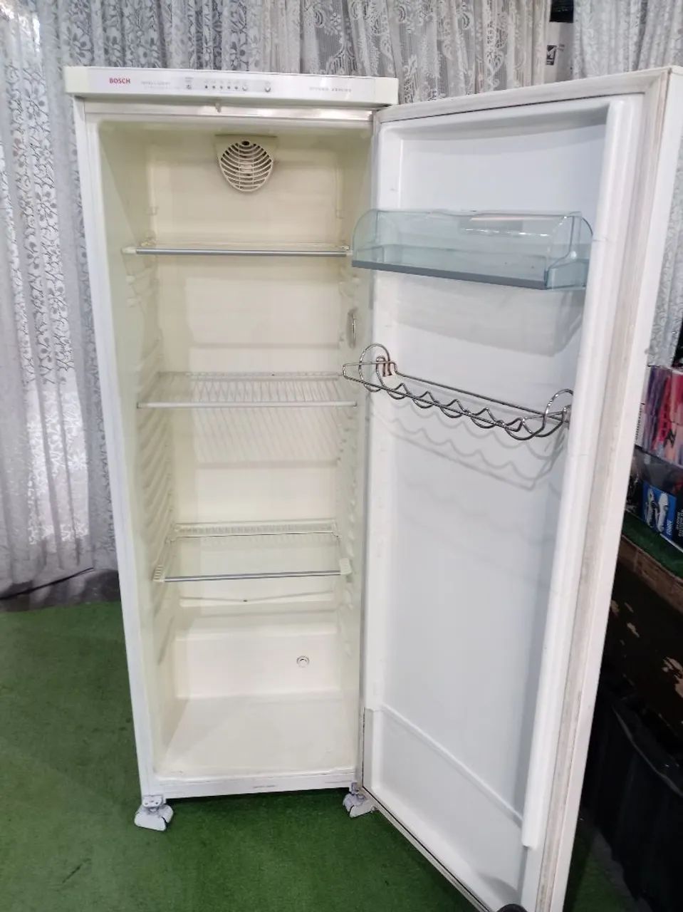 Freezer vertical Bosch  - Foto 2