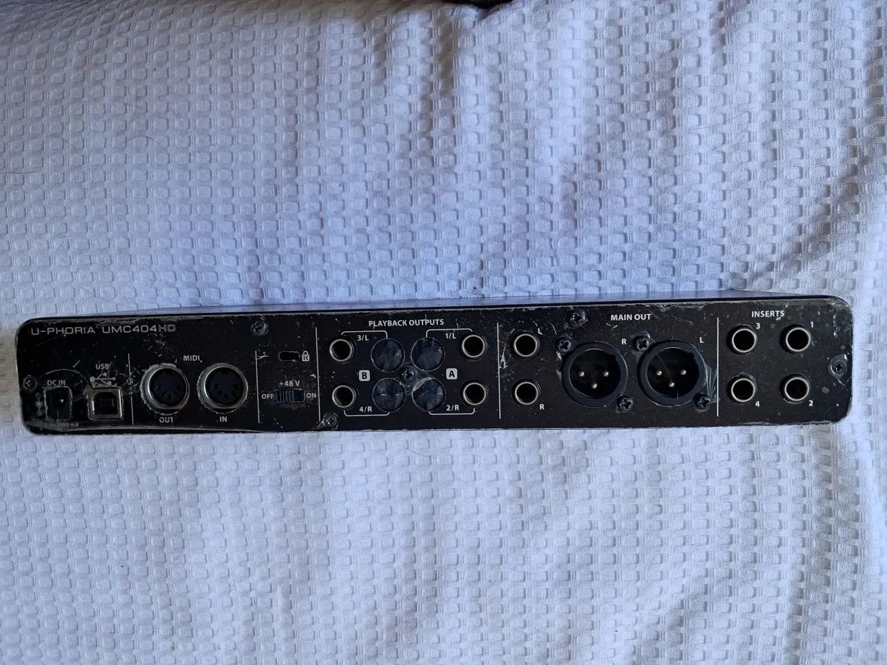 Interface de áudio Behringer UMC404HD - Foto 2