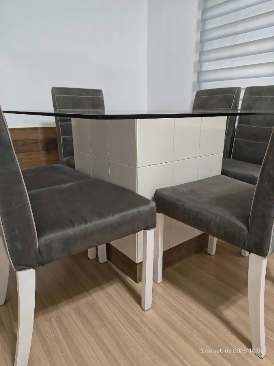 Mesa de jantar quadrada - Foto 2