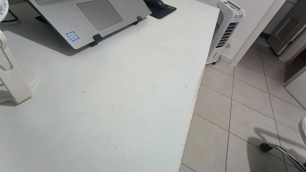 Mesa para escritório 1,60 x 57 - Foto 5