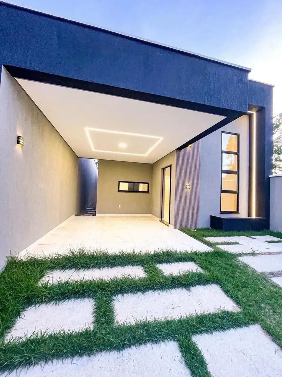 CASA COM 3 QUARTOS DE ALTO PADRÃO NO EUSÉBIO