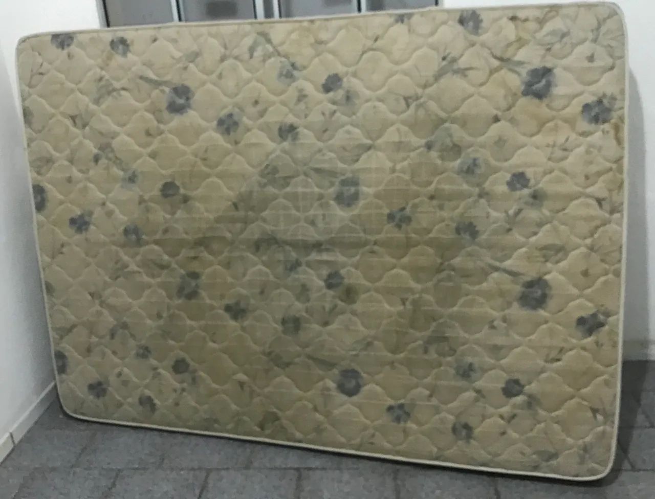 Vendo dois colchões um solteiro e um de casal  - Foto 4
