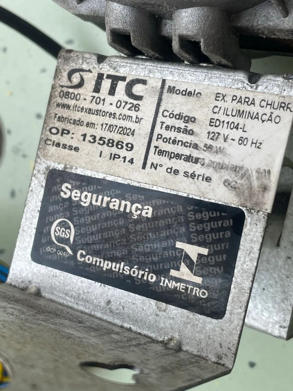 Exaustor Churrasqueira 110v com suporte para lâmpada  - Foto 2