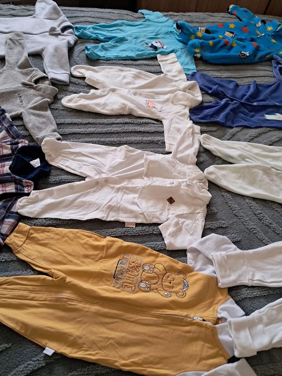 Lote de roupas para bebe (menino) - Foto 3