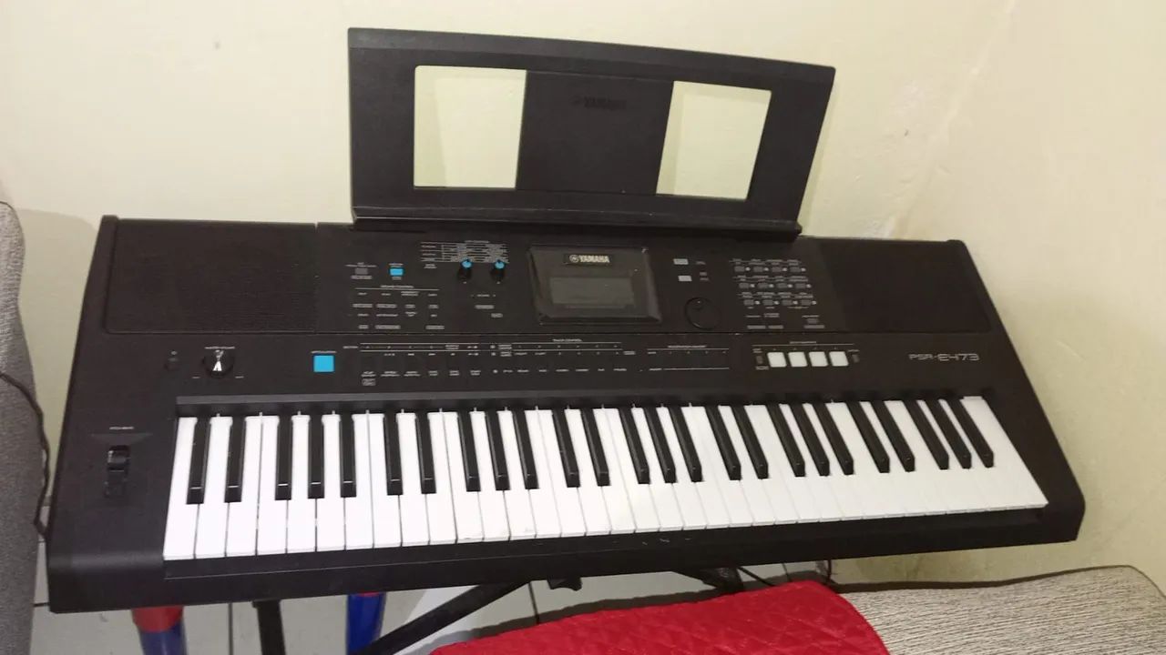 *TECLADO YAMARRA PSR-E473*