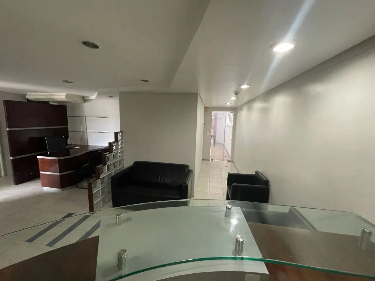 Oferta Unica Para Investidores!!  Sala 70 m2 Mobiliada na Washington Soares Fortaleza-CE