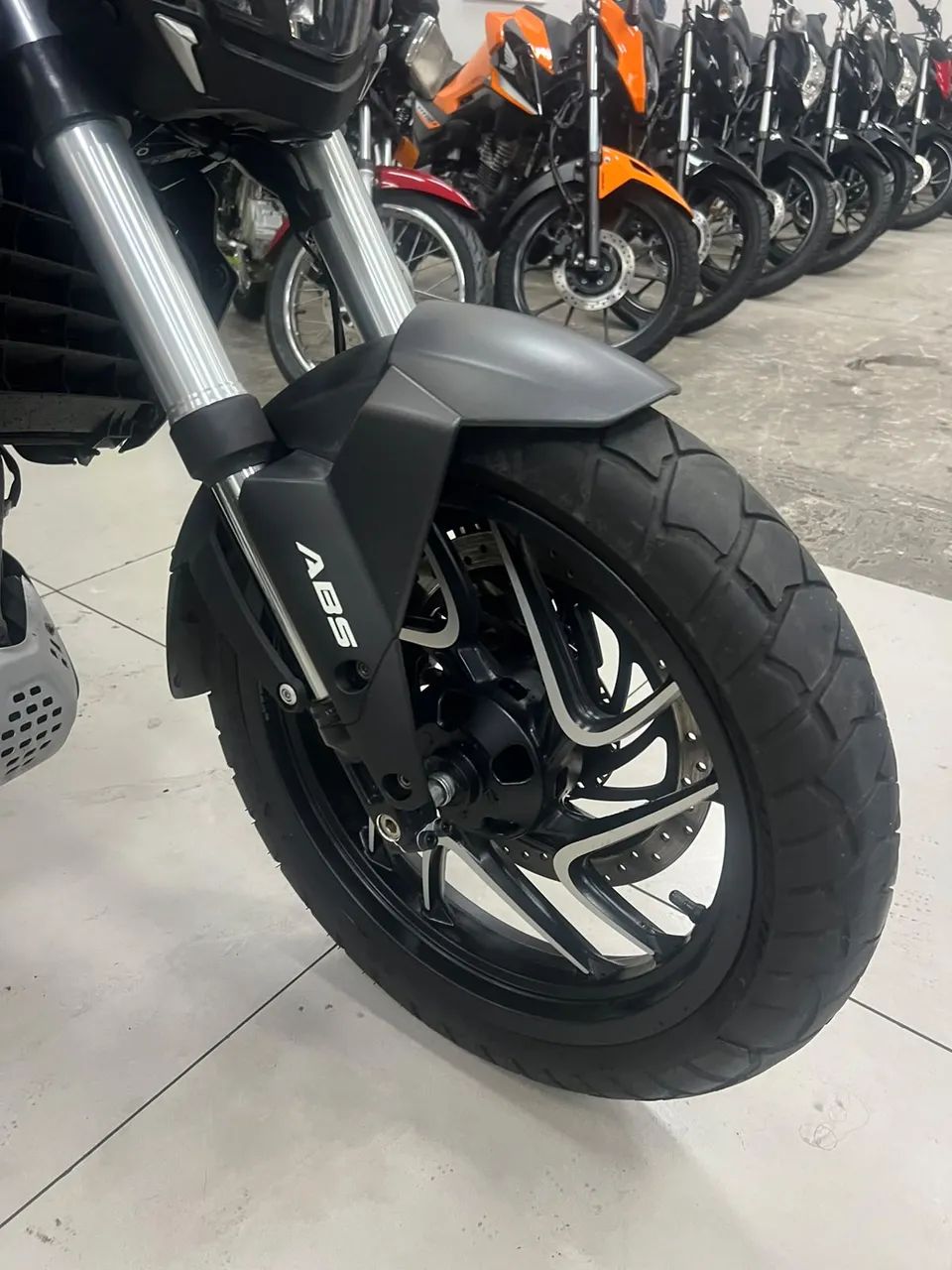 BAJAJ DOMINAR 400 - Foto 2