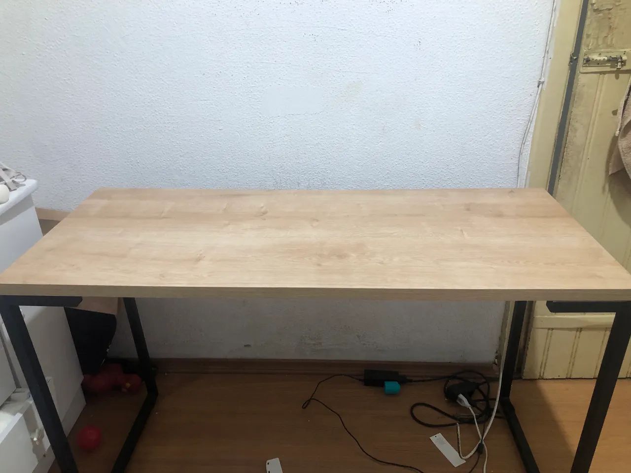Mesa industrial nova.