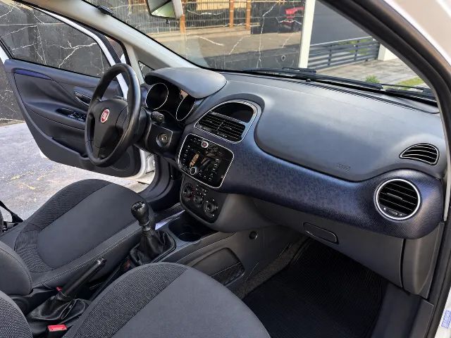 Fiat Punto Attractive 1.4 Fire Flex 8V 5P 2014 - Foto 3