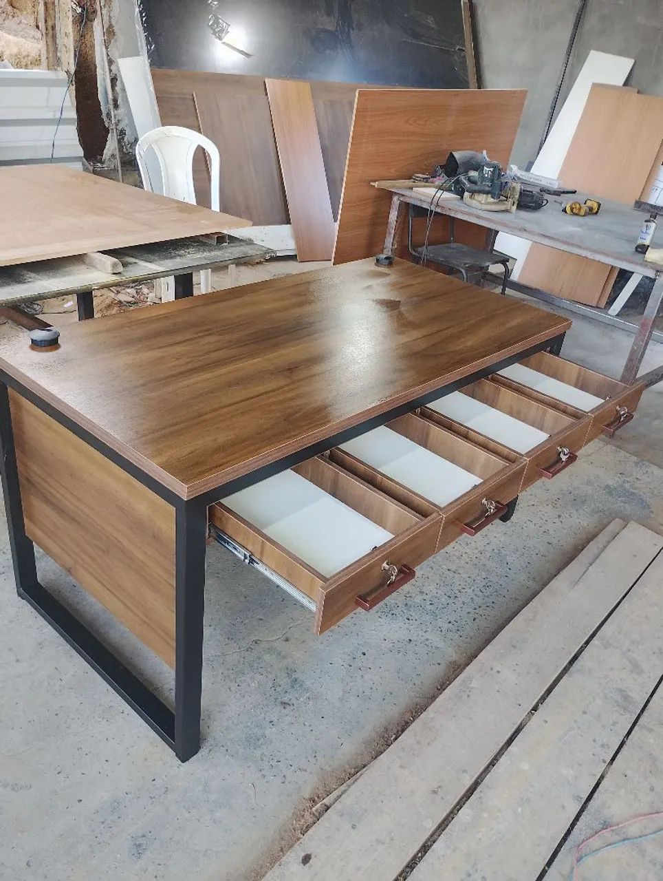 Móveis estilo industrial 