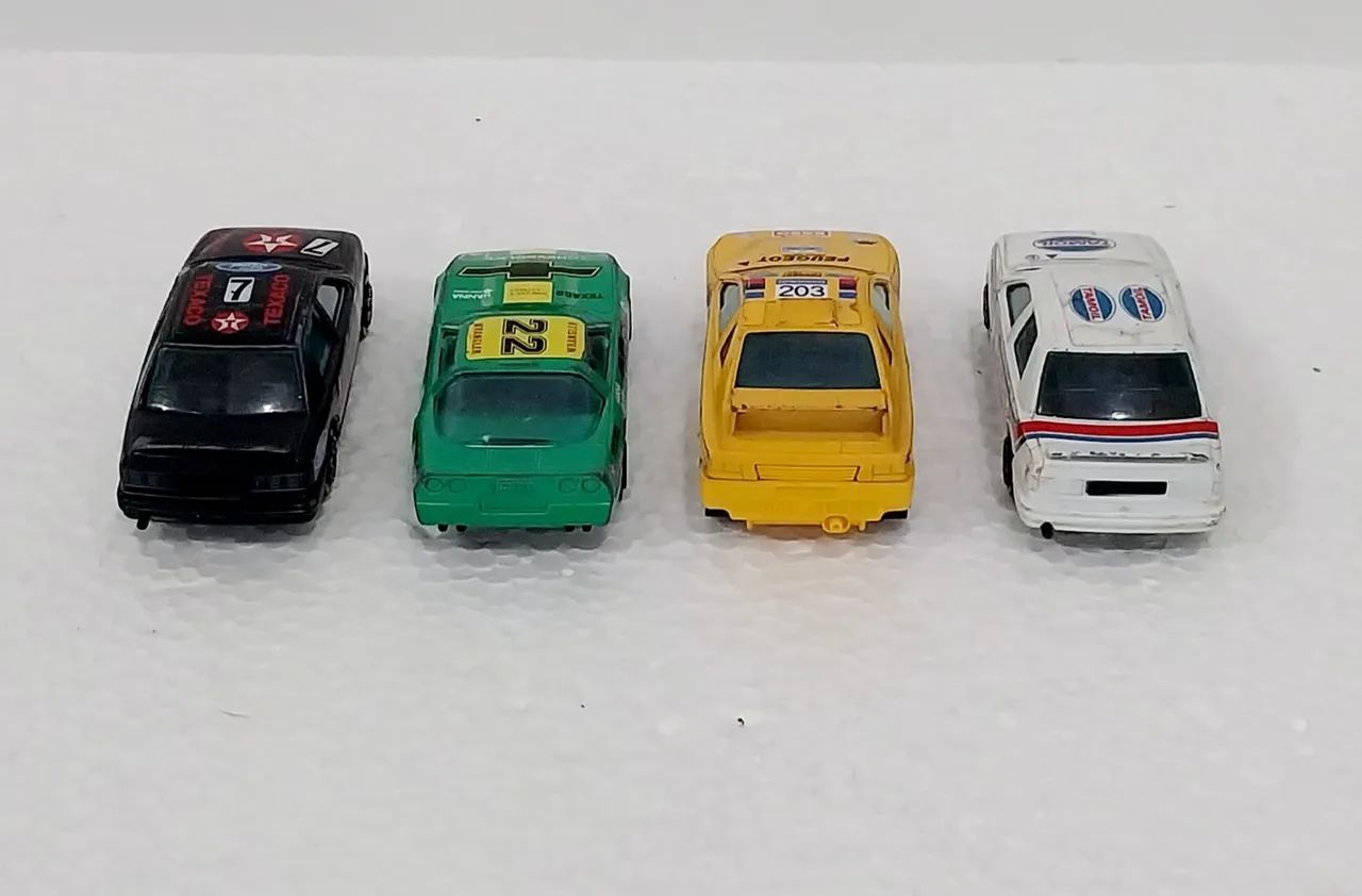4 miniaturas colecionáveis Burago  - Foto 3