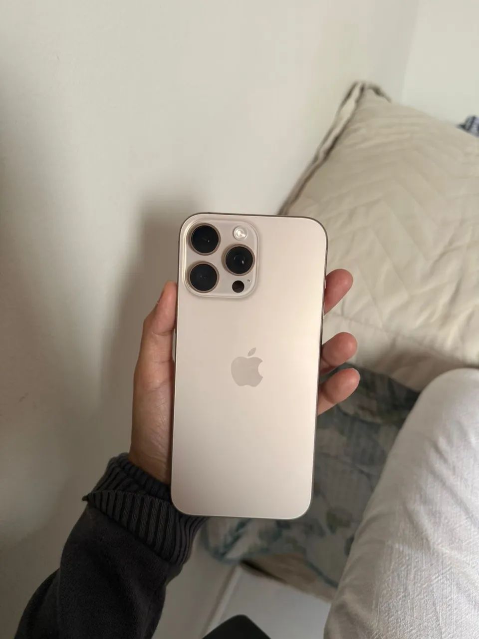 16 pro max titanium desert - Foto 2