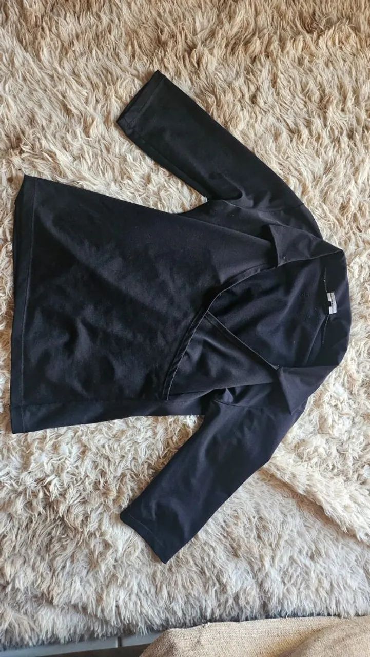 Blusa 3/4 decote preto - Foto 3